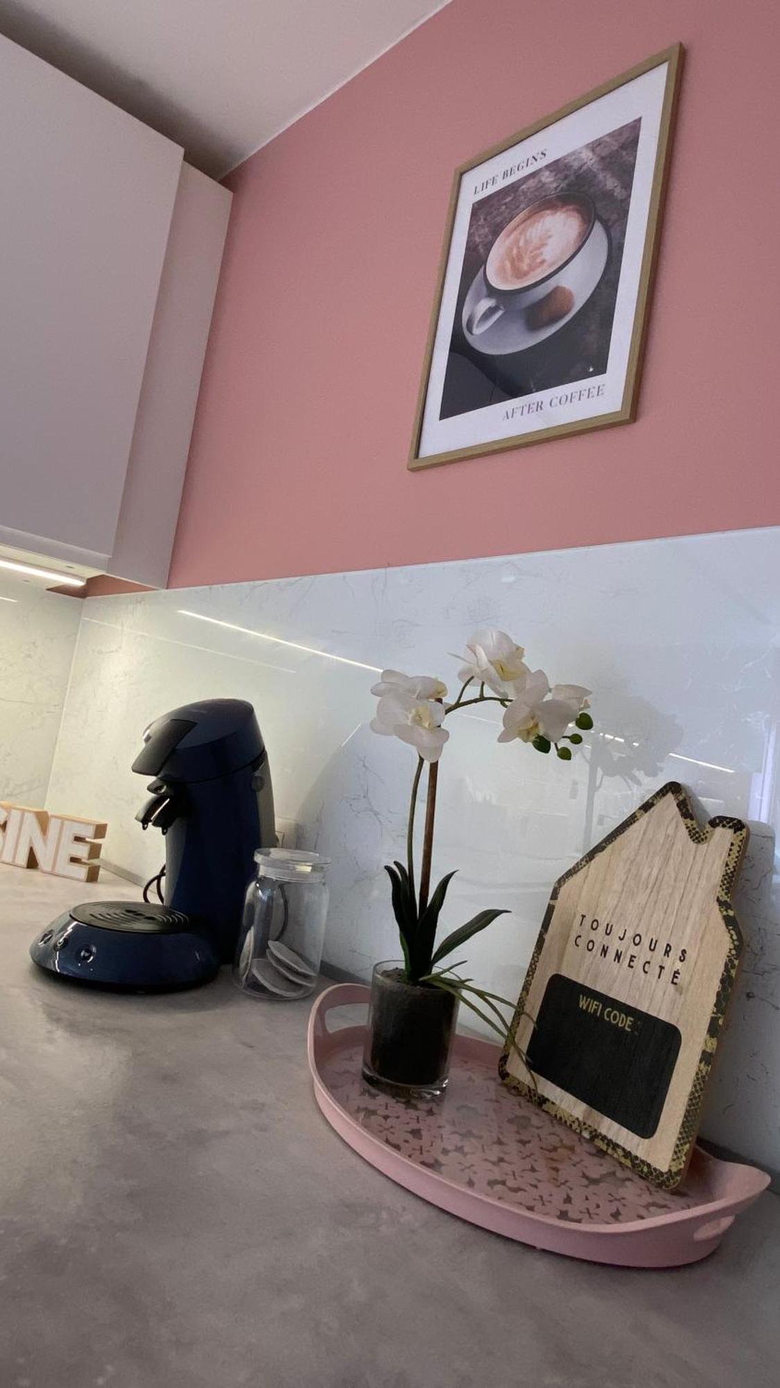 Next2Airport - Appartement House Of Lions Ransart Екстер'єр фото
