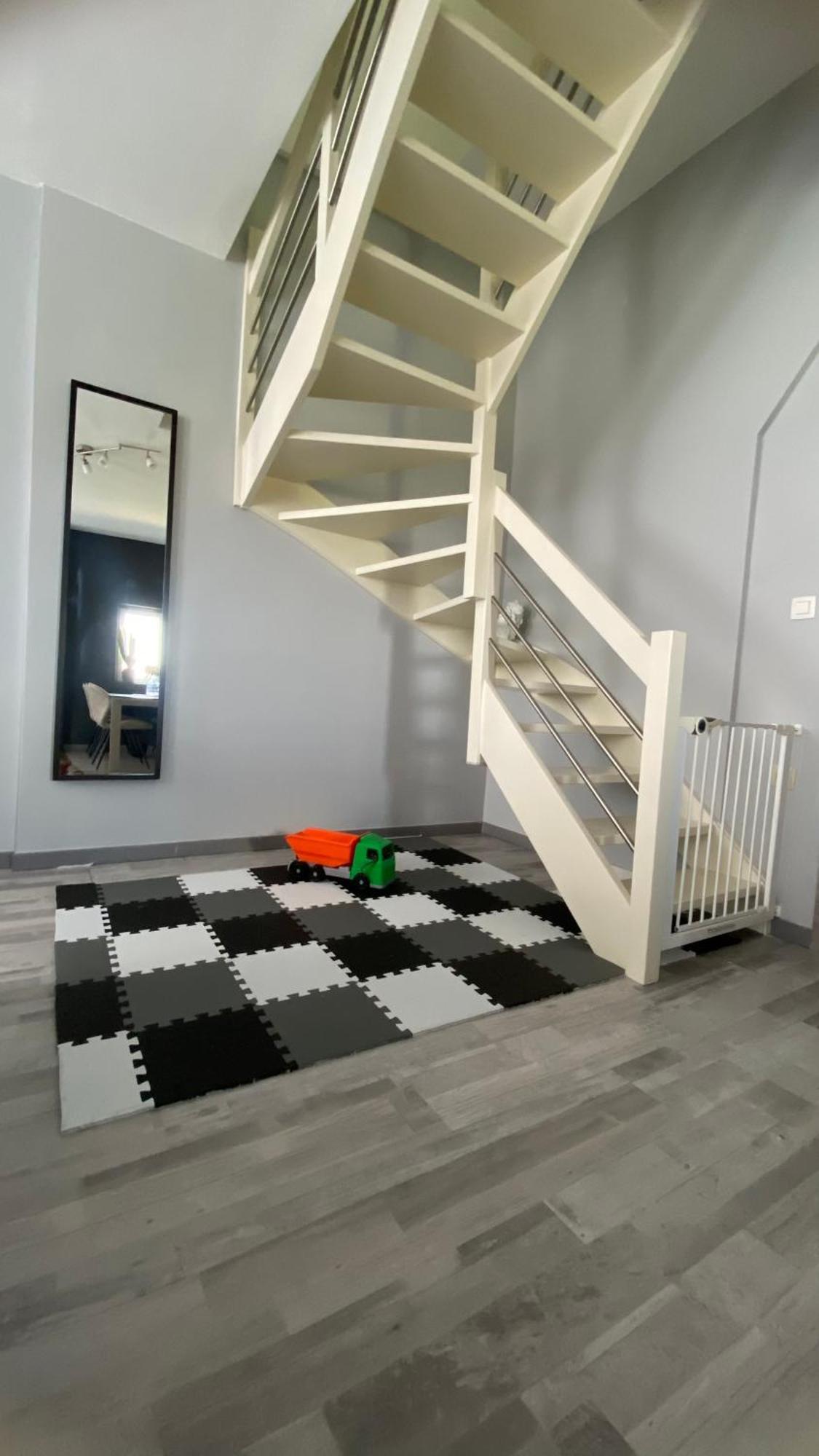 Next2Airport - Appartement House Of Lions Ransart Екстер'єр фото