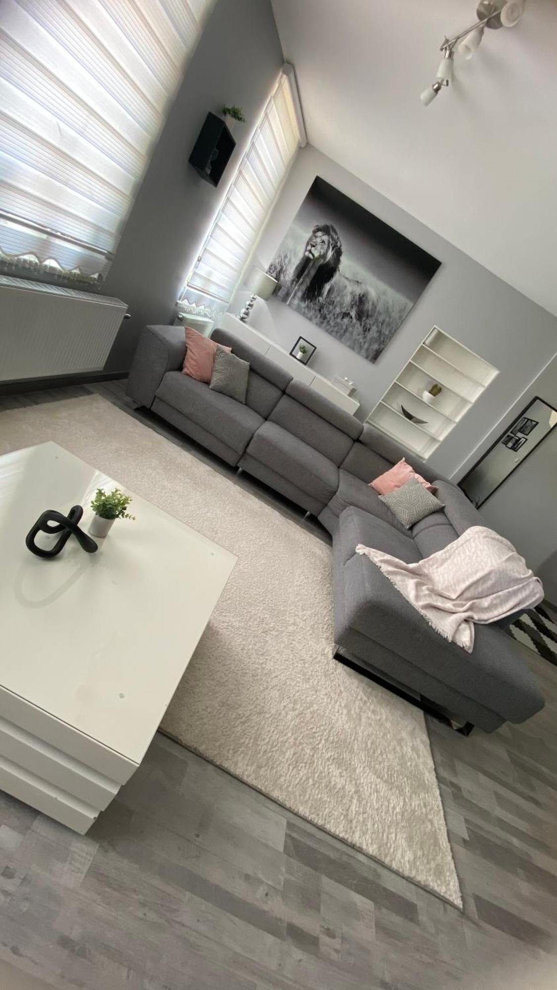 Next2Airport - Appartement House Of Lions Ransart Екстер'єр фото